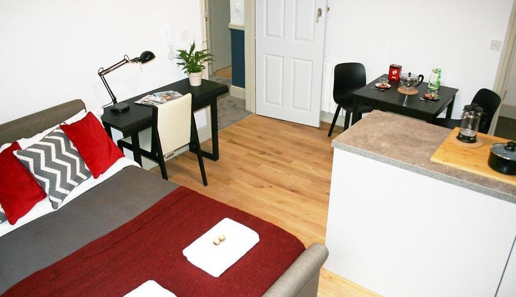 Cosy Studio Apartments Birmingham Bagian luar foto